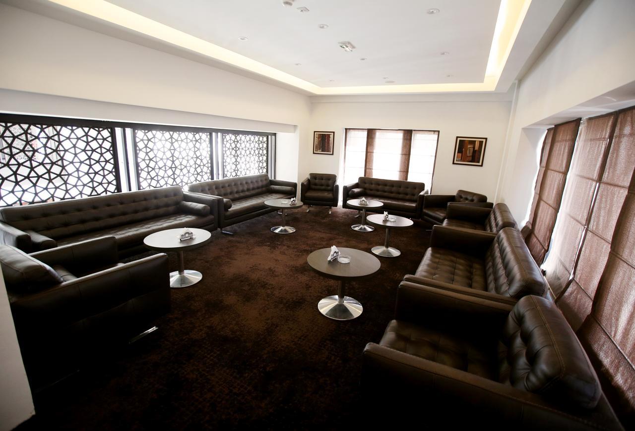 モーベンピック ホテル スファックス エクステリア 写真 The lounge at the airport