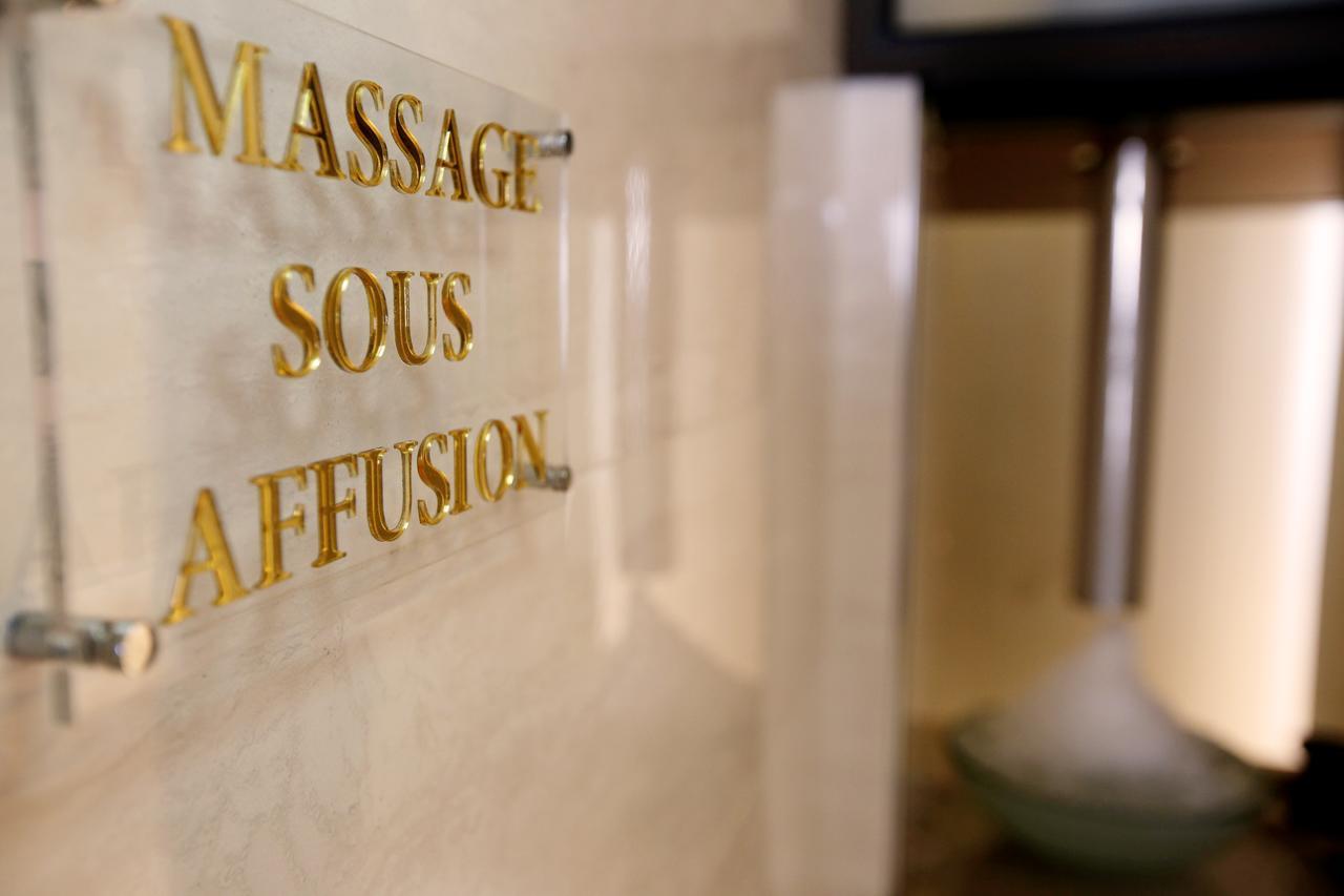 モーベンピック ホテル スファックス エクステリア 写真 Massage sous affusion sign